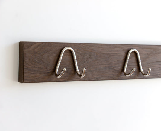Knagerække med 3 dobbelt knager i røget eg